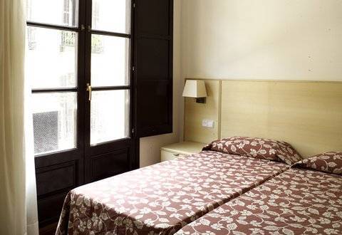 Aspasios Plaza Real Apartament *